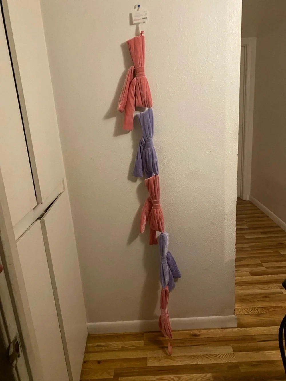 Velvet Bow Pink and Lavender garland - Picture 3 of 3